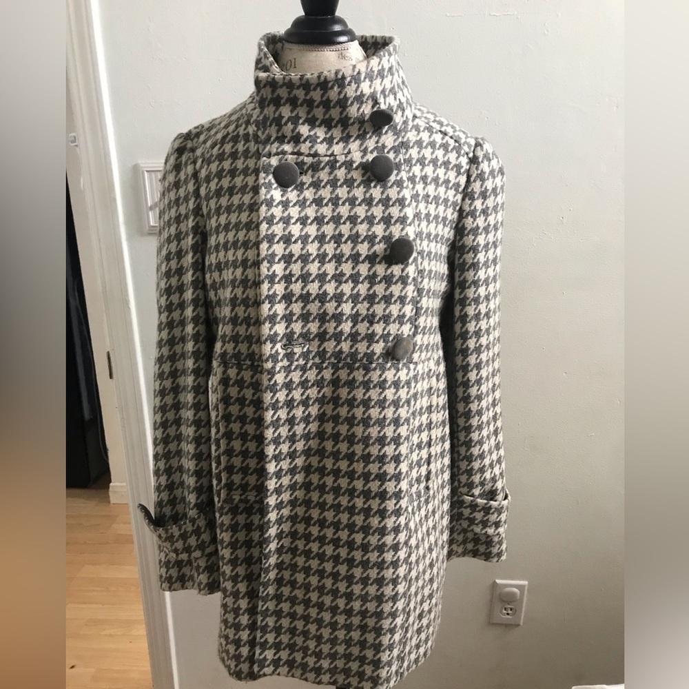 Houndstooth coat